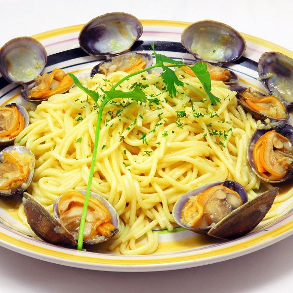 2 意式鮮蜆燴意粉 Spaghetti With Clams & Cheese